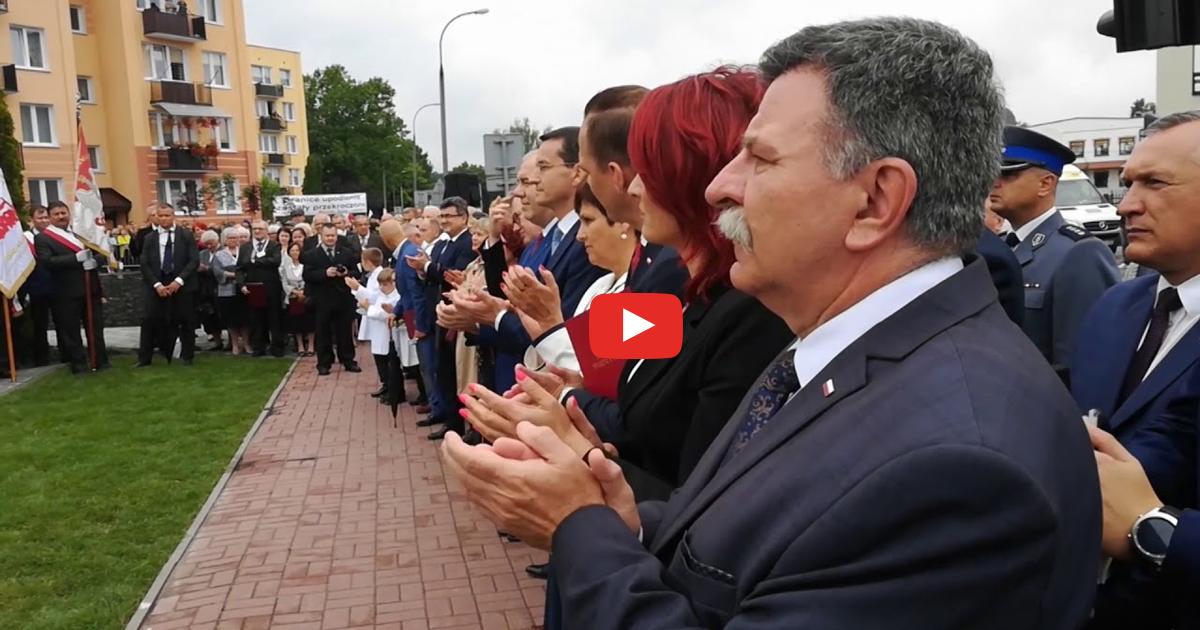 Odsłonięcie pomnika Lecha Kaczyńskiego i protest rolników w Kraśniku
